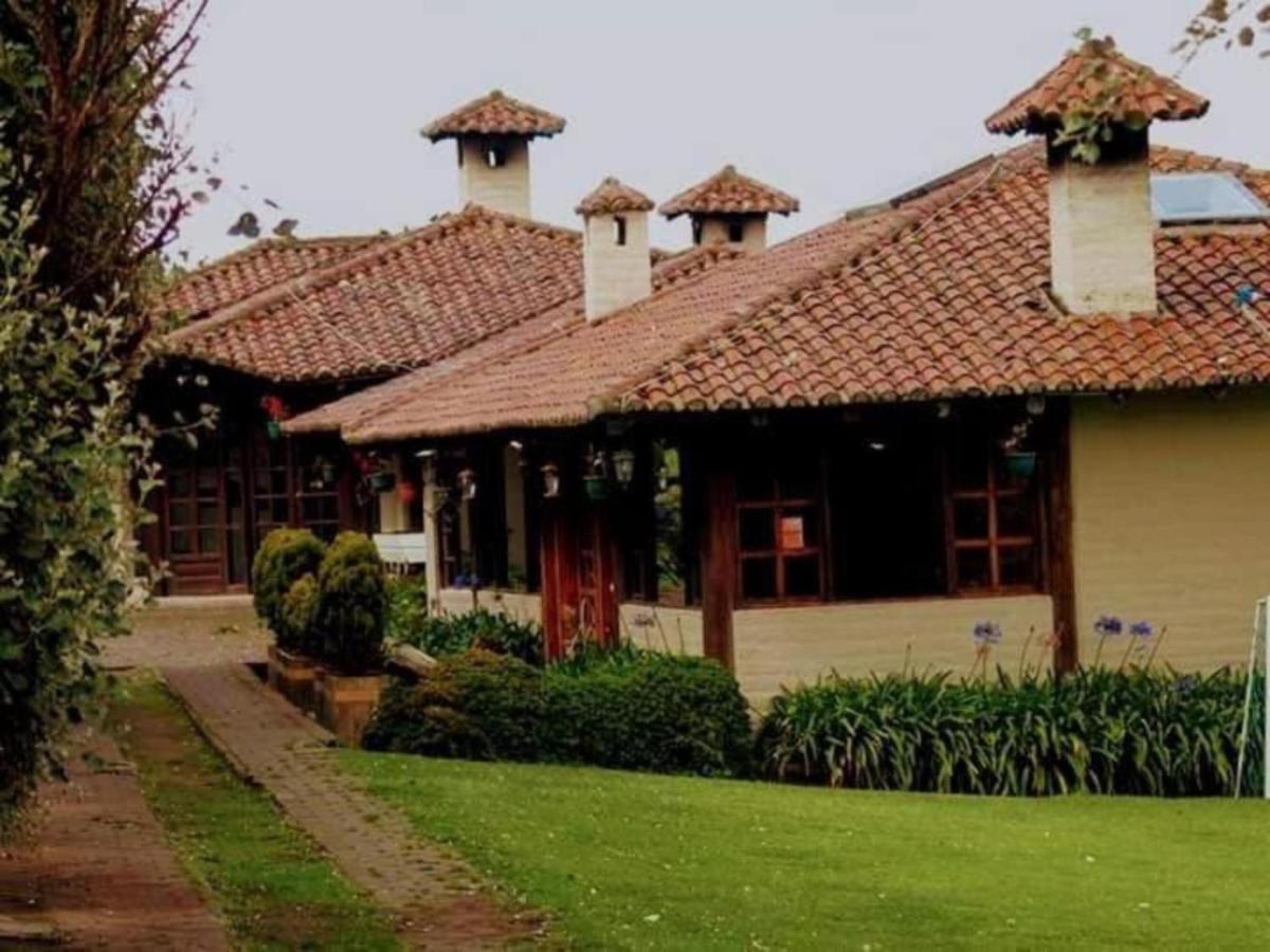 Hacienda El Rejo Villa Machachi Exterior foto